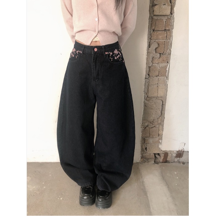Embroidery Jeans Sakura - Wiosna 2026: Modne, uniwersalne, koreańskie, codzienne
