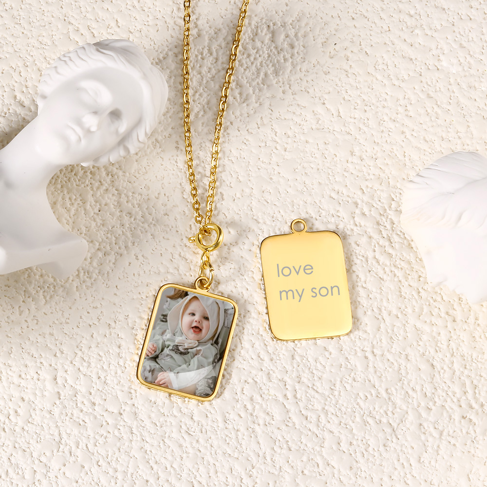 Naszyjnik z zawieszką w kształ – Embroidery Charm recenzja i cena